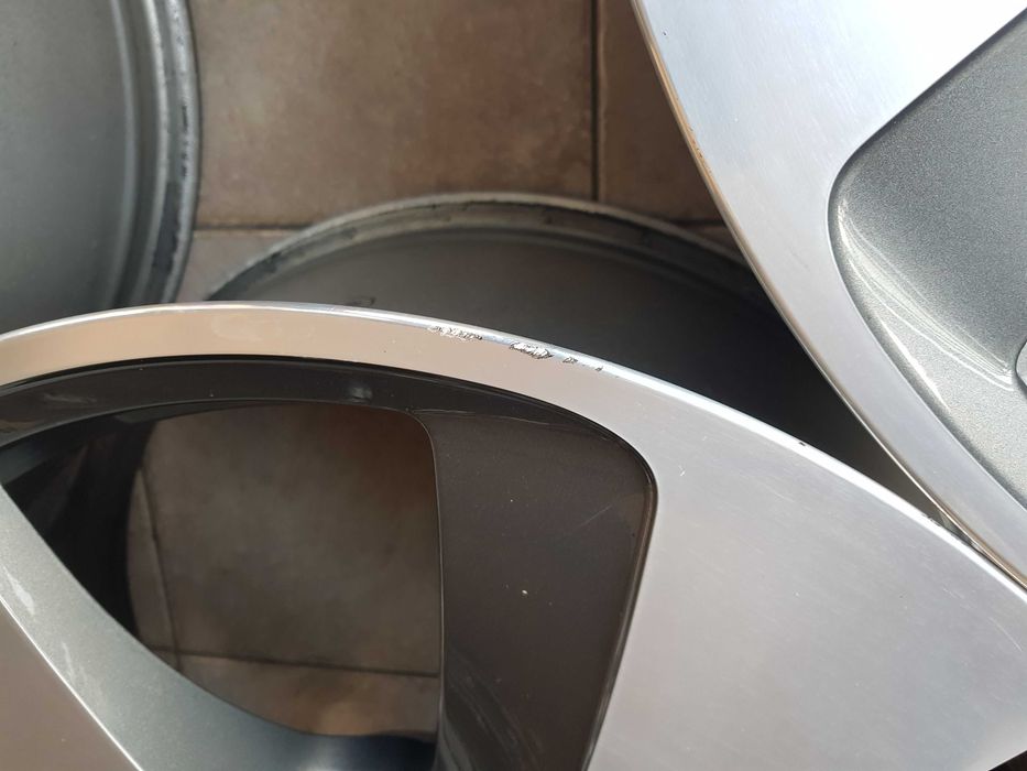 Felgi aluminiowe OEM Audi Q7 SQ7 A6 S6 A8 S8 9,5x21 et31 5x112 4M0