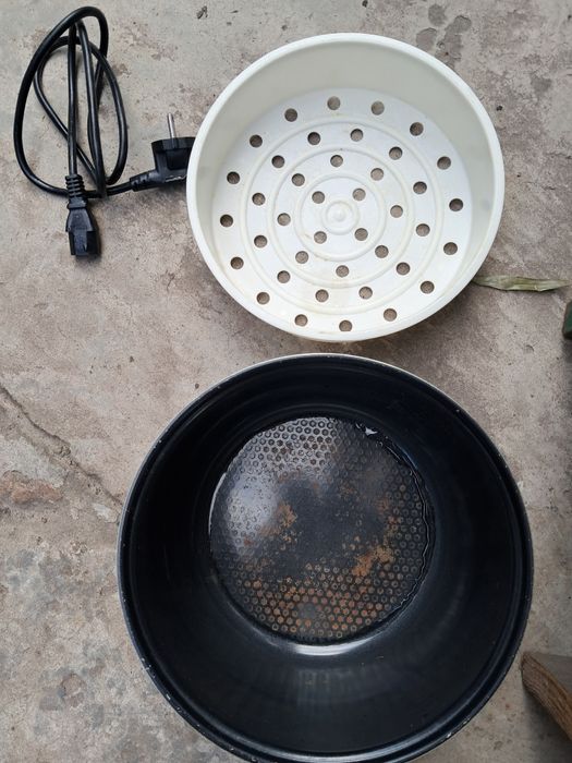 Мультиварка Redmond 600 грн.