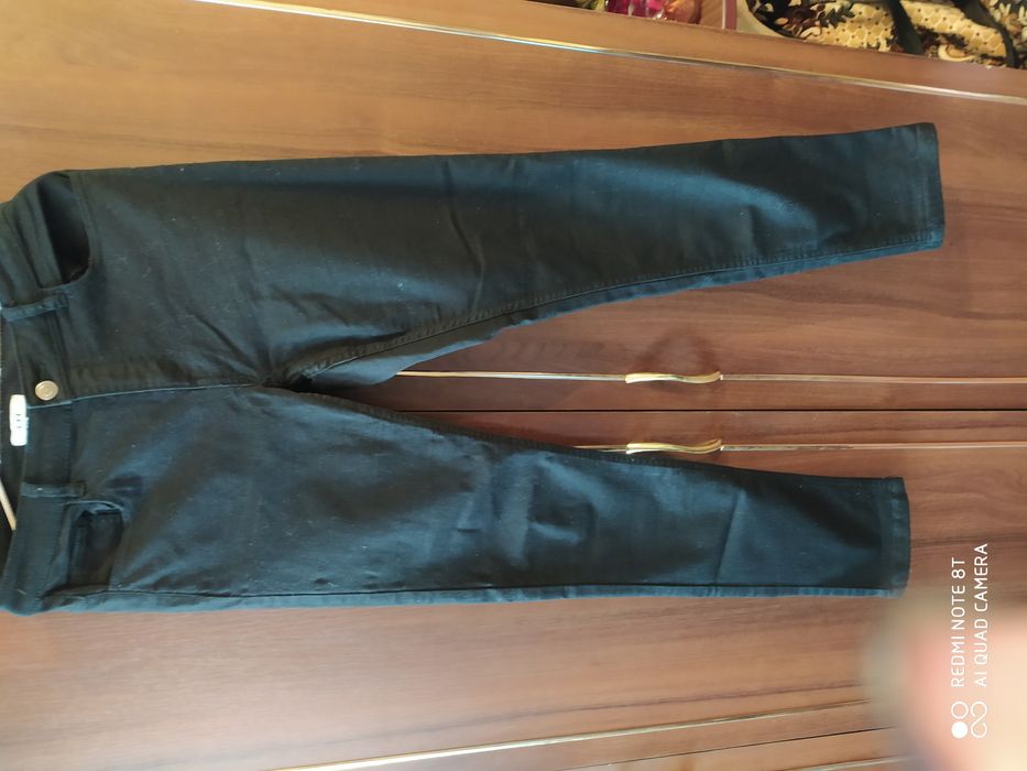 Продам джинсы скини черные