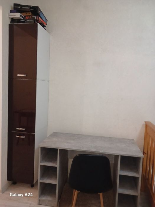 Сдам студию  большую на Боровского ЖК Золотые столбы,свет есть всегда