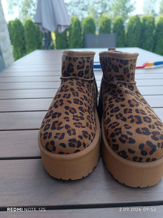 Buty UGG na platformie