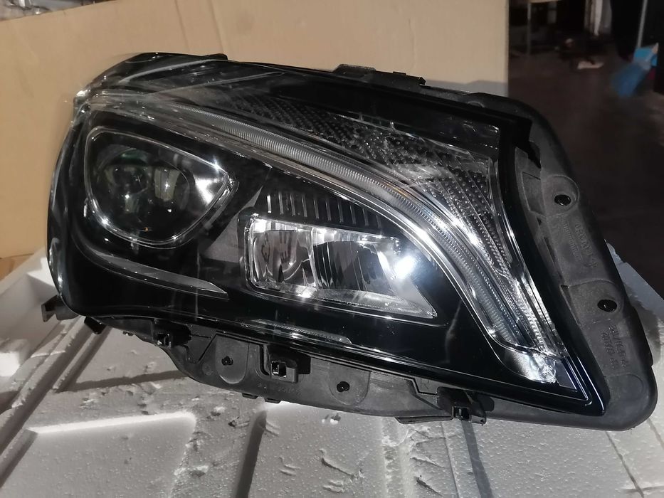 Farol Mercedes Cla w117 ótica óptica Led high performance