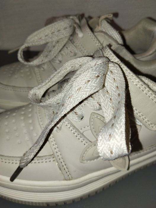 Кросівки для дівчинки