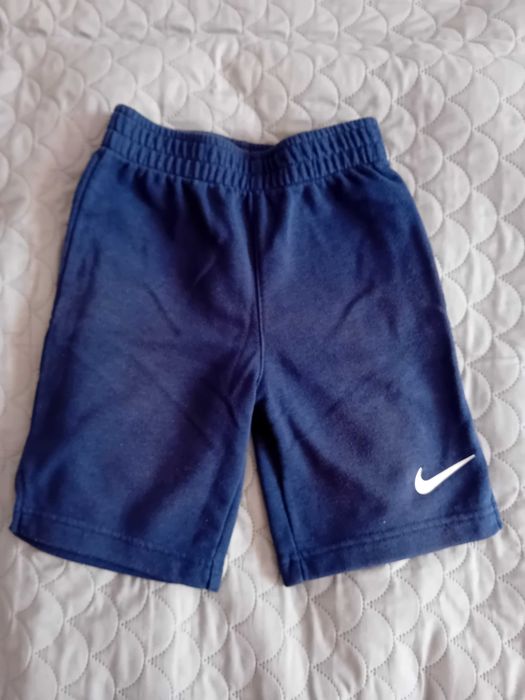 Spodenki Nike rozmiar 116/122