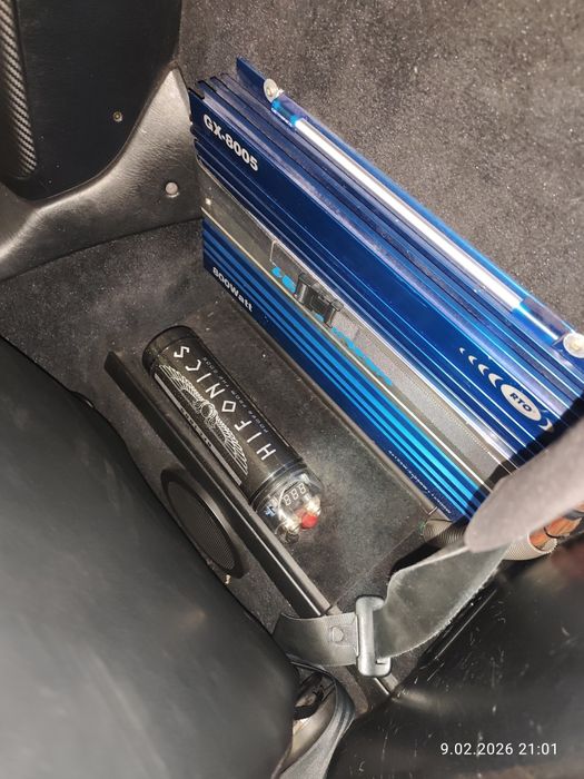 Wzmacniacz samochodowy 5 kanałów kondensator  hifonix