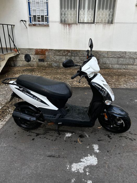 Vendo mota 50cc toda em dia