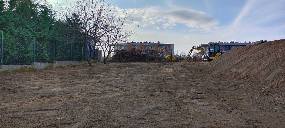 Usługi minikoparką, wiertnica, minikoparka, koparka, przeciski kretem