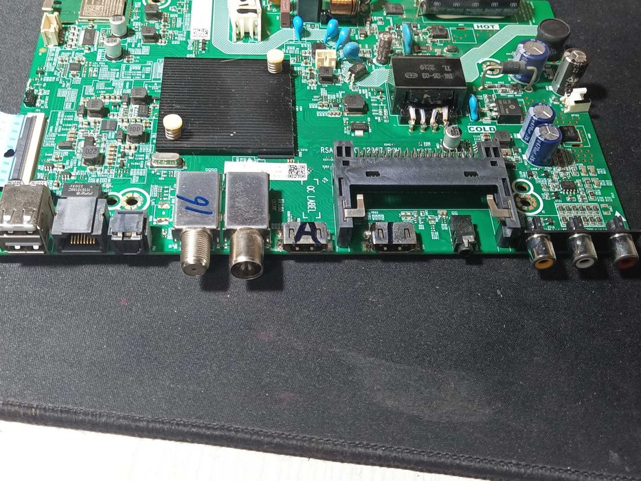 Placa Main Board TV Hisense 32A4BG, sem defeitos