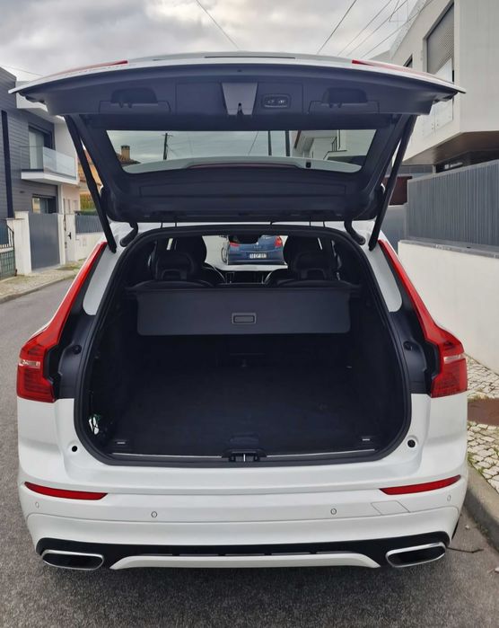 Volvo XC60 2.0D4 R.Design AWD Geartronic - IMPECÁVEL!
