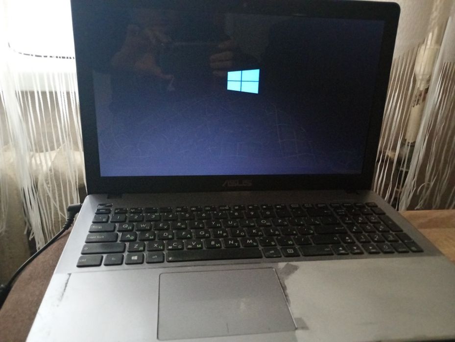Продам ноут asus x550v