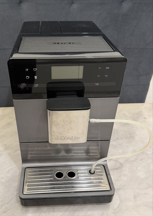 Кавомашина Miele CM5500 з Німеччини