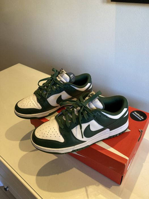 Nike dunk low michigan state green