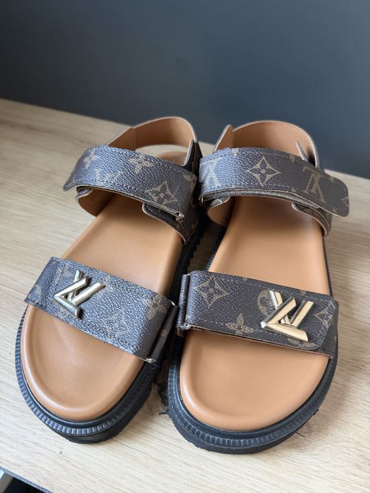 Босоніжки Louis Vuitton