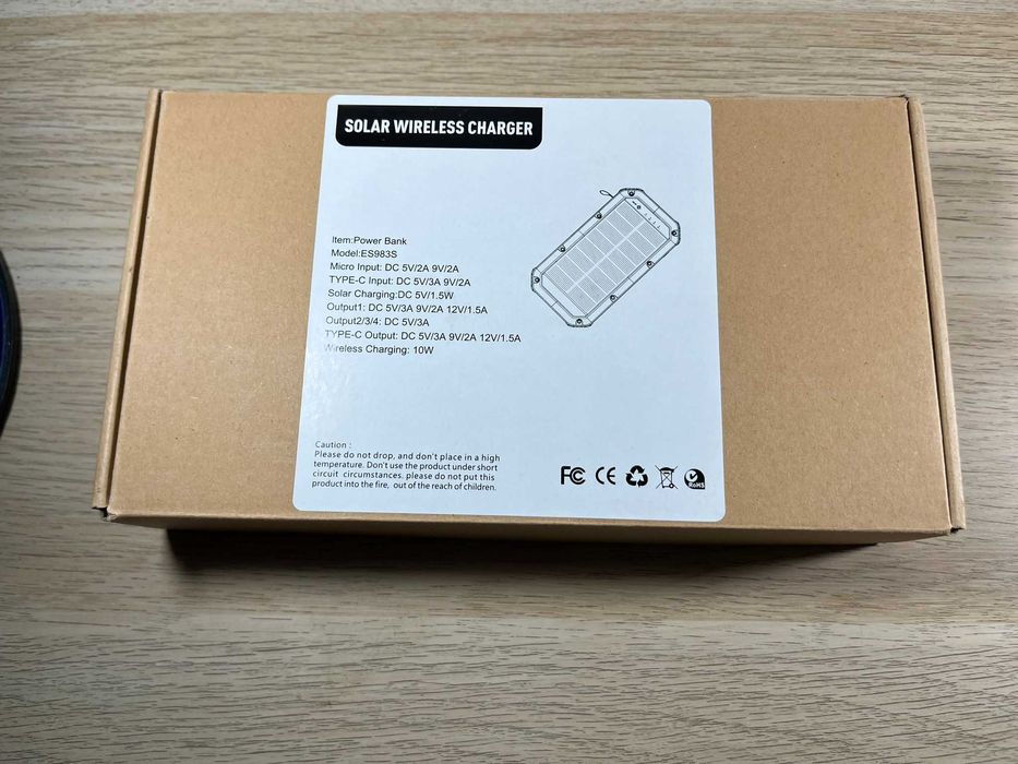 Powerbank de 30000mAh com painel solar e lanterna