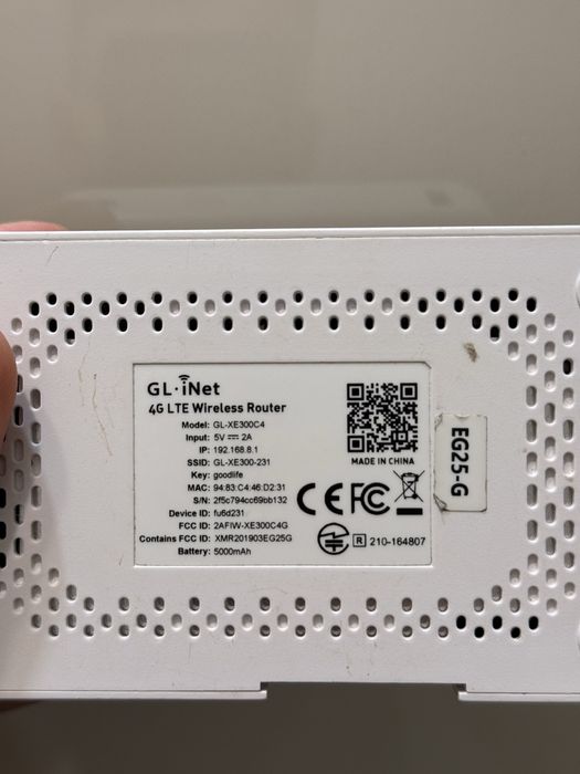 4G LTE Wi-Fi роутер GL.iNet GL-XE300C4 з акумулятором