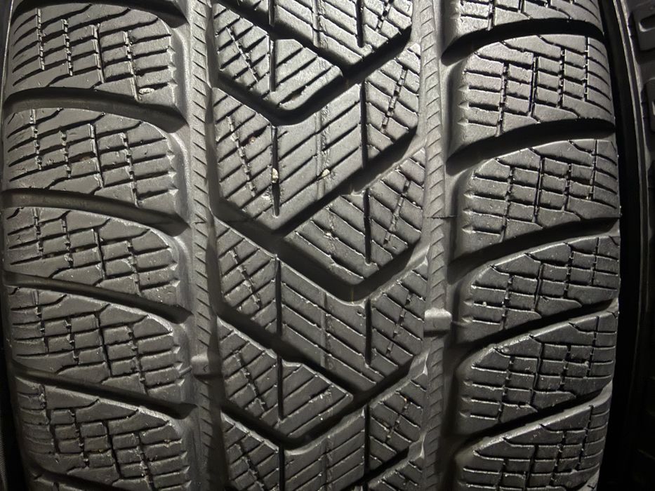 235/50 r 20 Pirelli 4шт.