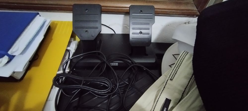 Volante para PlayStation 4 para PlayStation 5 e PC