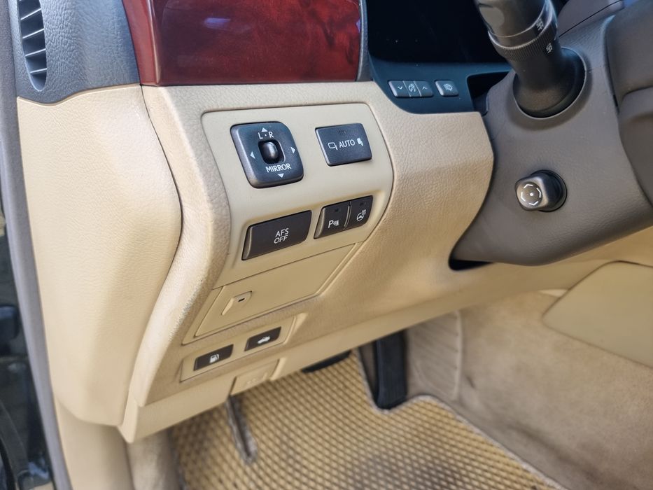 Срочно Продам  Lexus LS 460.