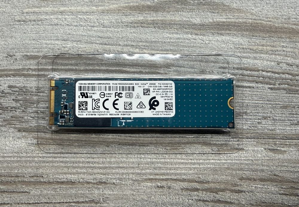 SSD M.2 Накопичувач NVMe 256 gb. Toshiba
