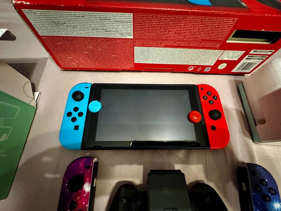 Nintendo Switch 256gb  стан нова 10/10 Kefir  full комплект