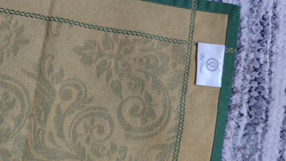 Скатерка + серветки Da Vinci