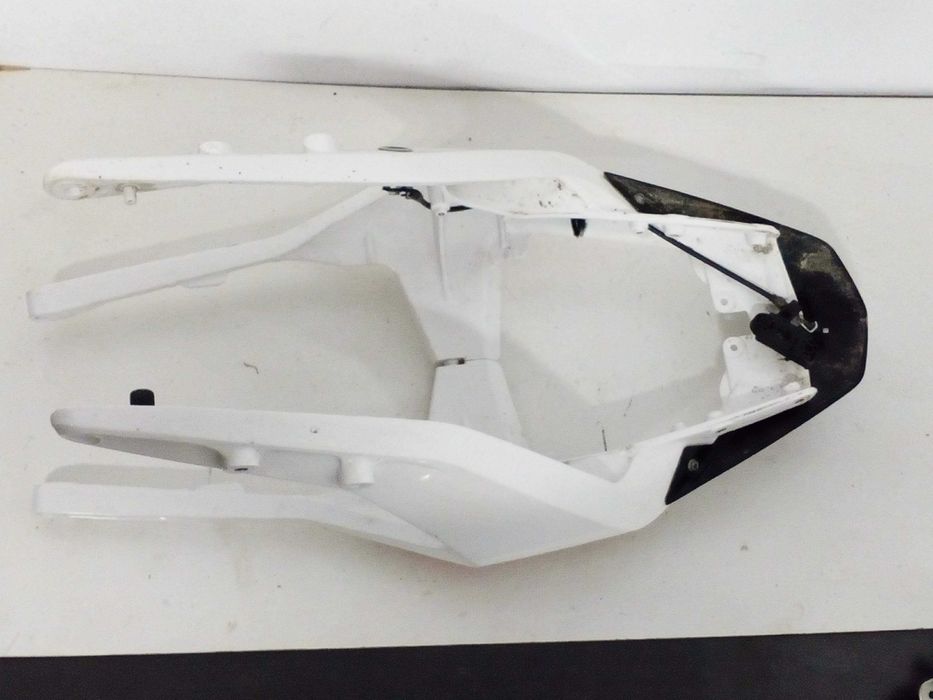 ktm duke 690 stelaż tył rama zadupek