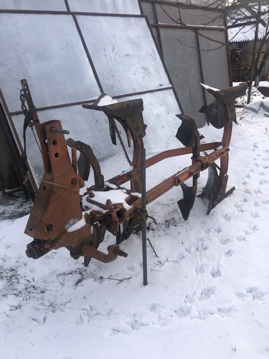 Двохкорпусний перекидний плуг