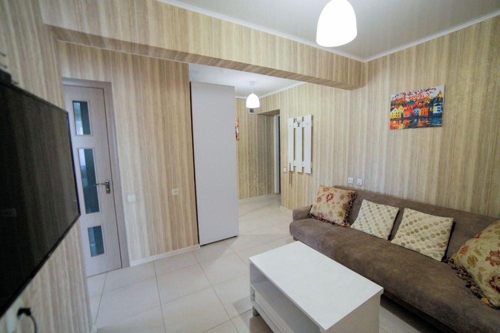 Подобова квартира біля Соборної з 2 окремими спальнями