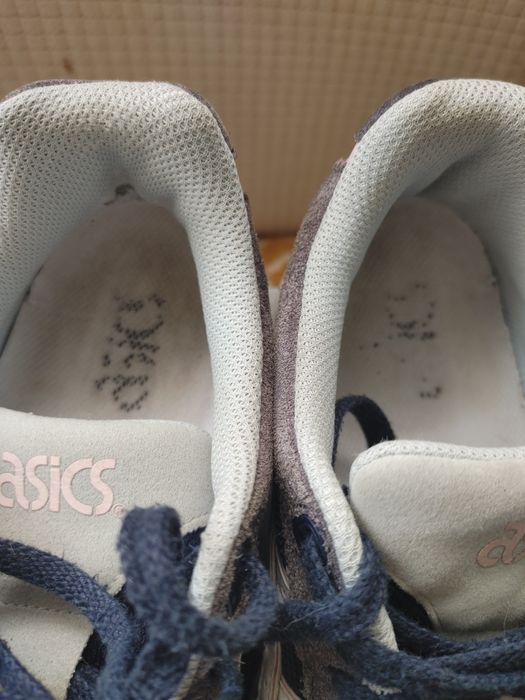 Кросівки Asics жіночі