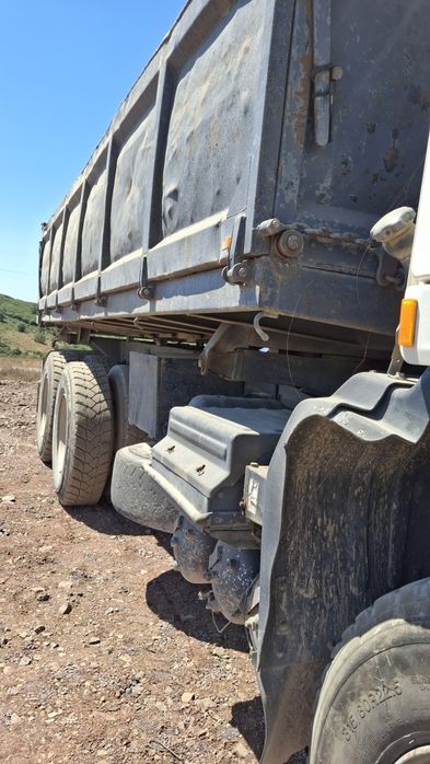 Volvo FL10 Tribasculante