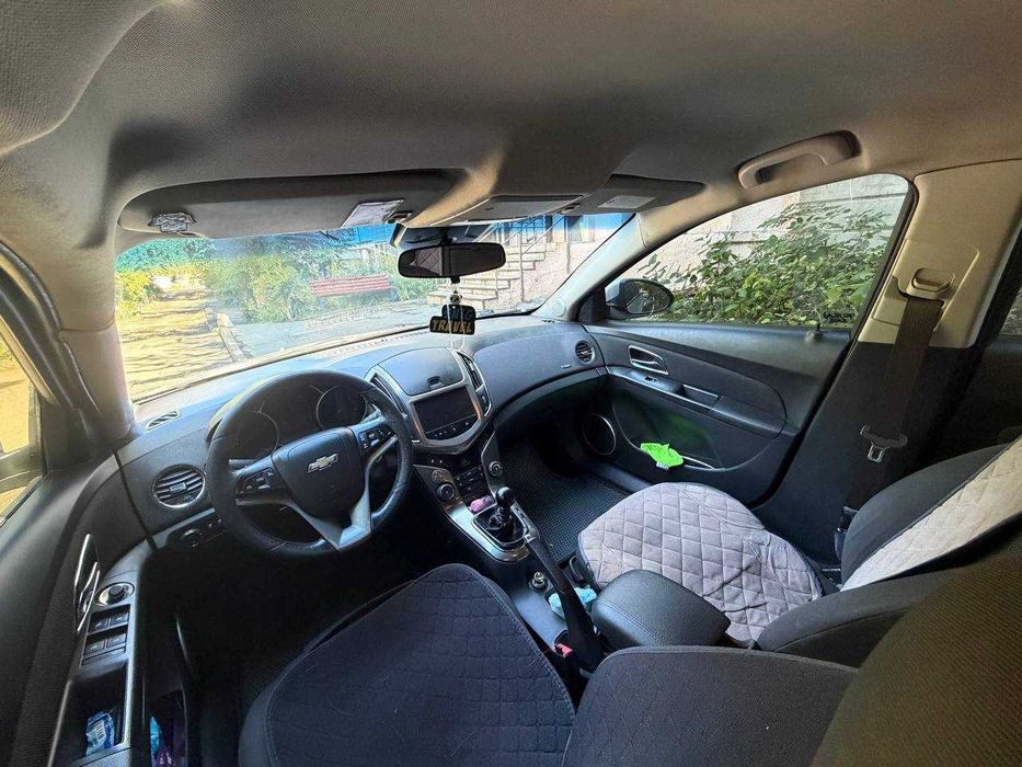 Chevrolet Cruze 1.8  2013