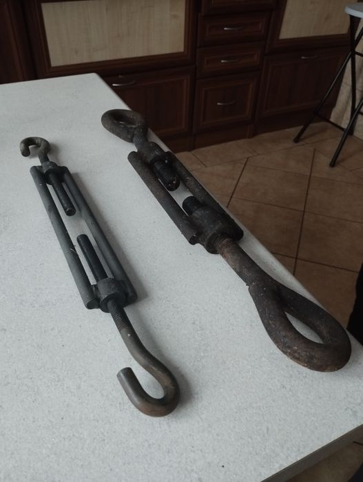 Dwie śruby rzymskie