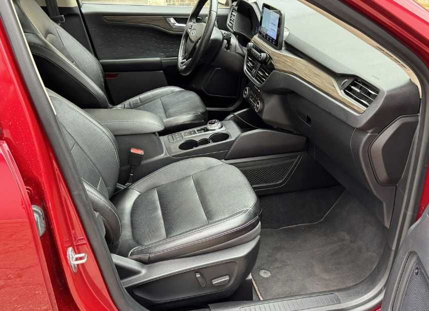 Ford Escape Titanium Hybrid 2020