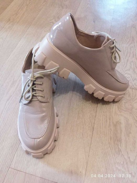 Гарні туфлі екошкіра масло