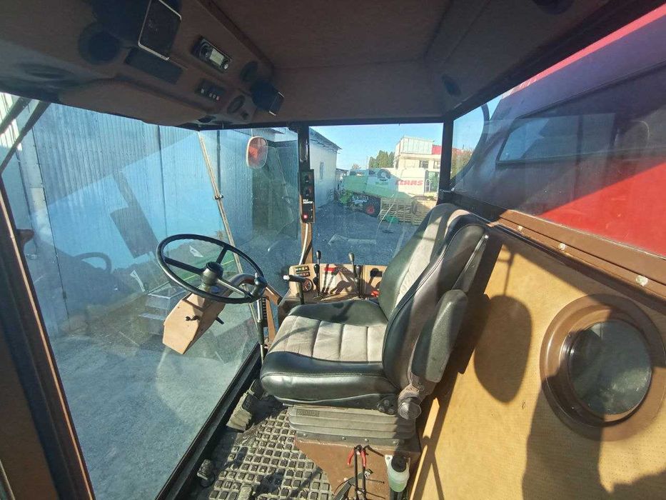 Комбайн Dronningborg D 7500 з гідроходом