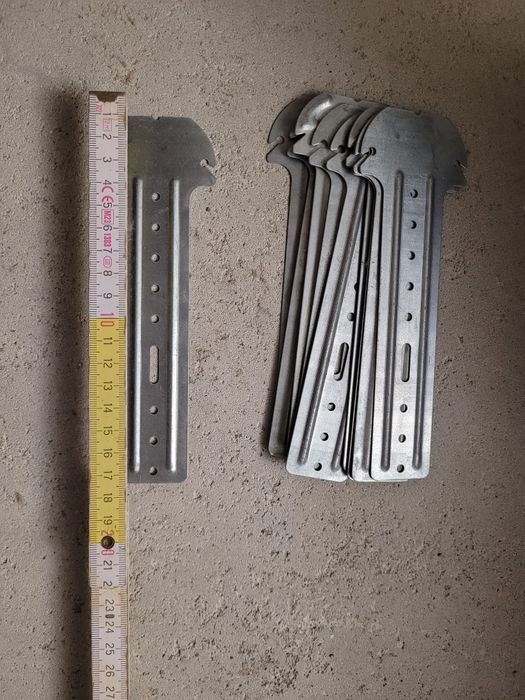 Pozostałość po budowie wieszaki, Łączniki, Kołki, płyty gk