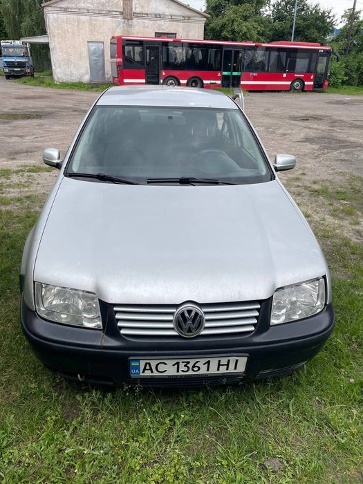 Для оголошення на OLX можна так:

Volkswagen Bora 1.9 TDI • Дизель • Механіка • Надійний мотор