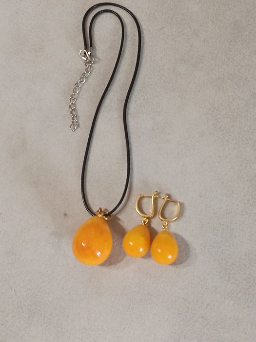 Комплект - кулон і сережки з англійською застібкою, протиалергенніі