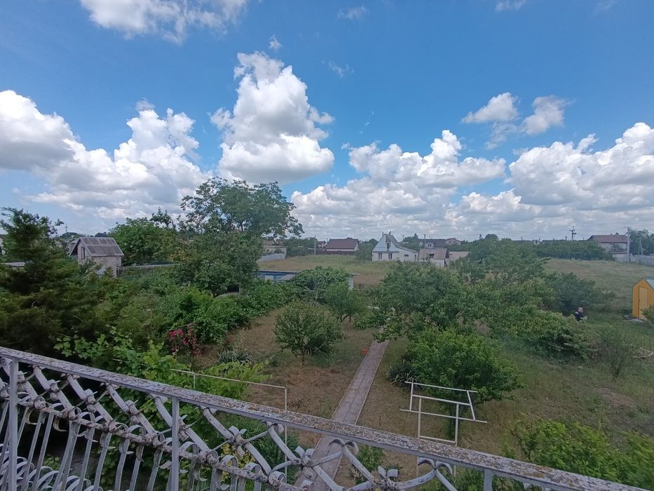 Простора Дача на лівому березі ТТim