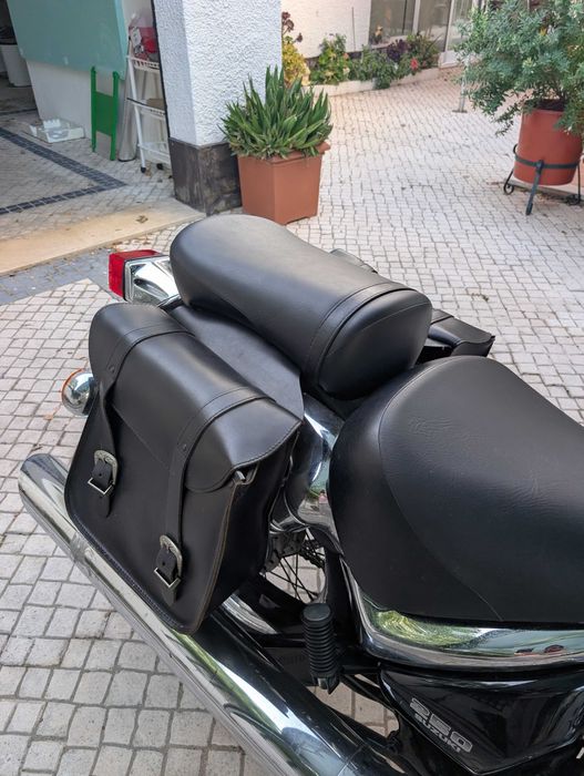 Mota Chopper Suzuki Intruder 250
