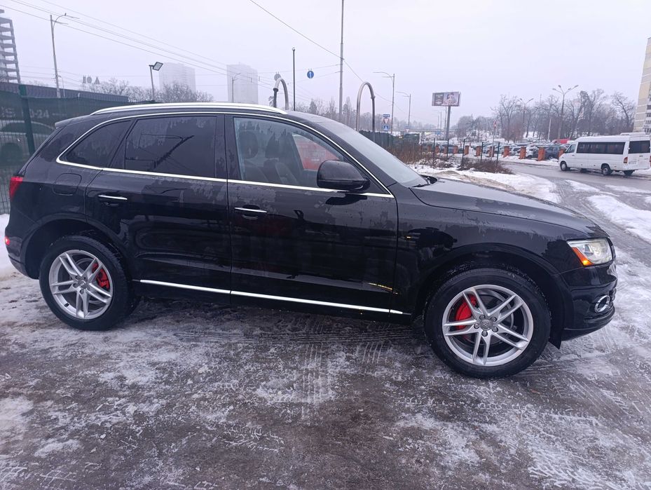 Продам Audi Q5 2016