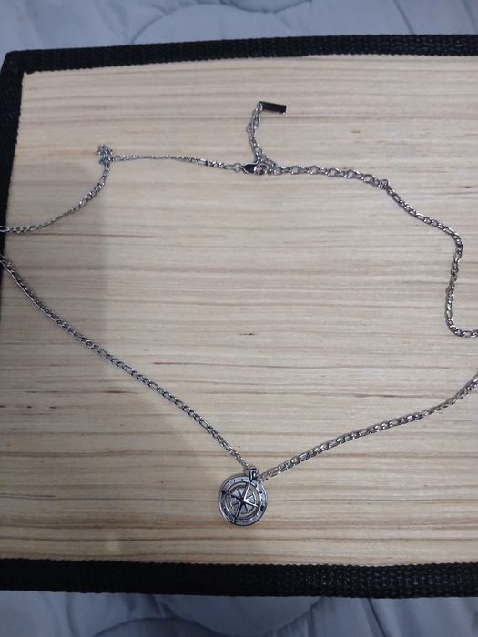 Colar Homem marca ONE