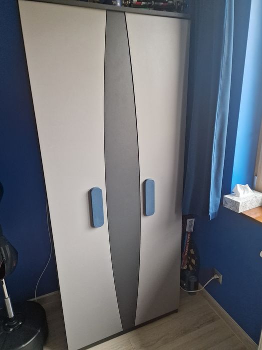 Zestaw mebli z łóżkiem