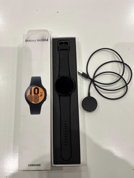 Samsung Galaxy Watch 4 SM-R870