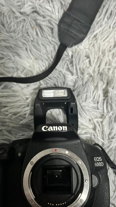 Canon EOS 600D + Lentes e Acessórios