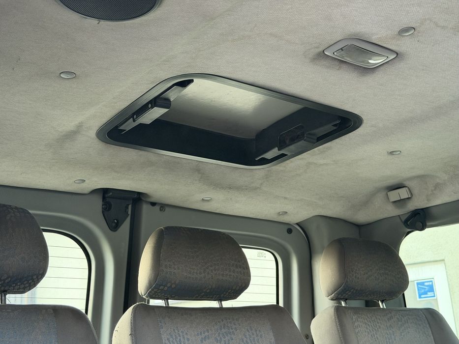 Renault Trafic 2.5 пасажир 9 місць