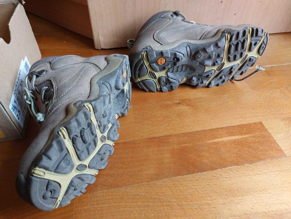 Botas Timberland 34,5 Cinzentas e verdes