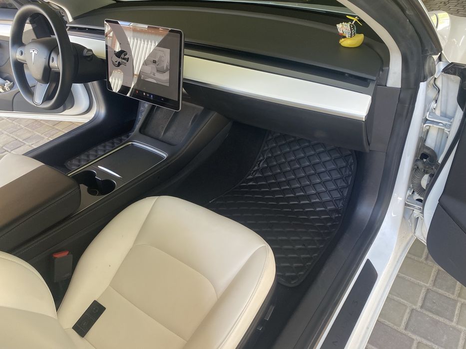 Tesla Model 3 2021г