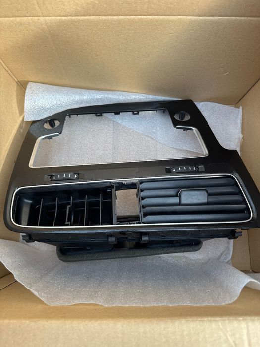 5G1 819 728 AE DAR рамка магнитолы для VW Golf VII (Golf 7)