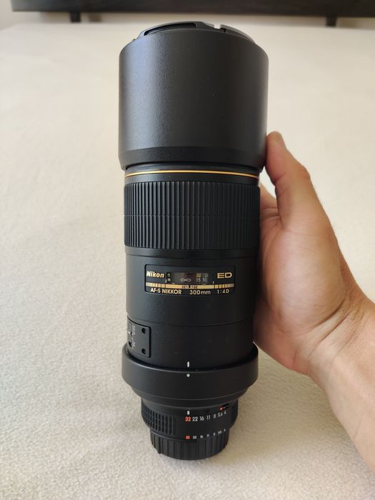 Продам легендарний ТОПовий об'єктив  Nikon AF-S Nikkor 300mm 1:4 D IF-ED